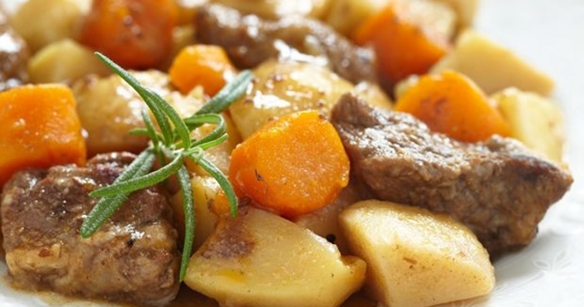 Μοσχαράκι στην κατσαρόλα λεμονάτο